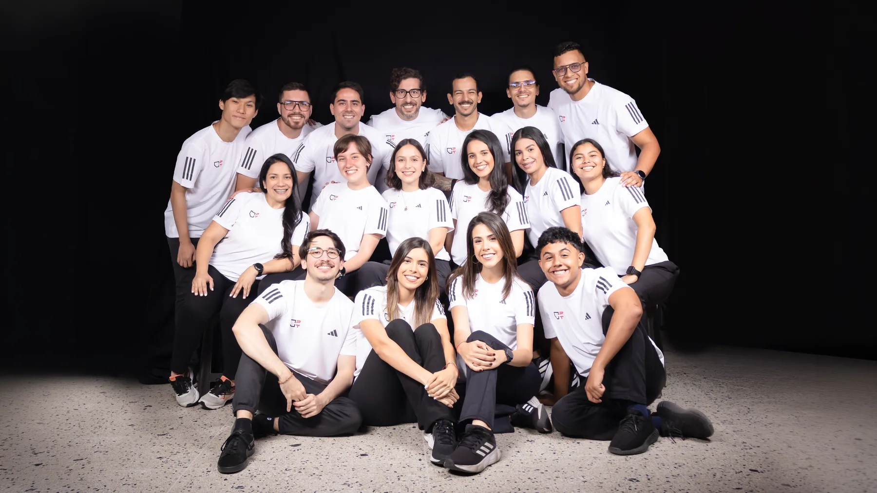 Equipo completo de Caracas Performance Therapy